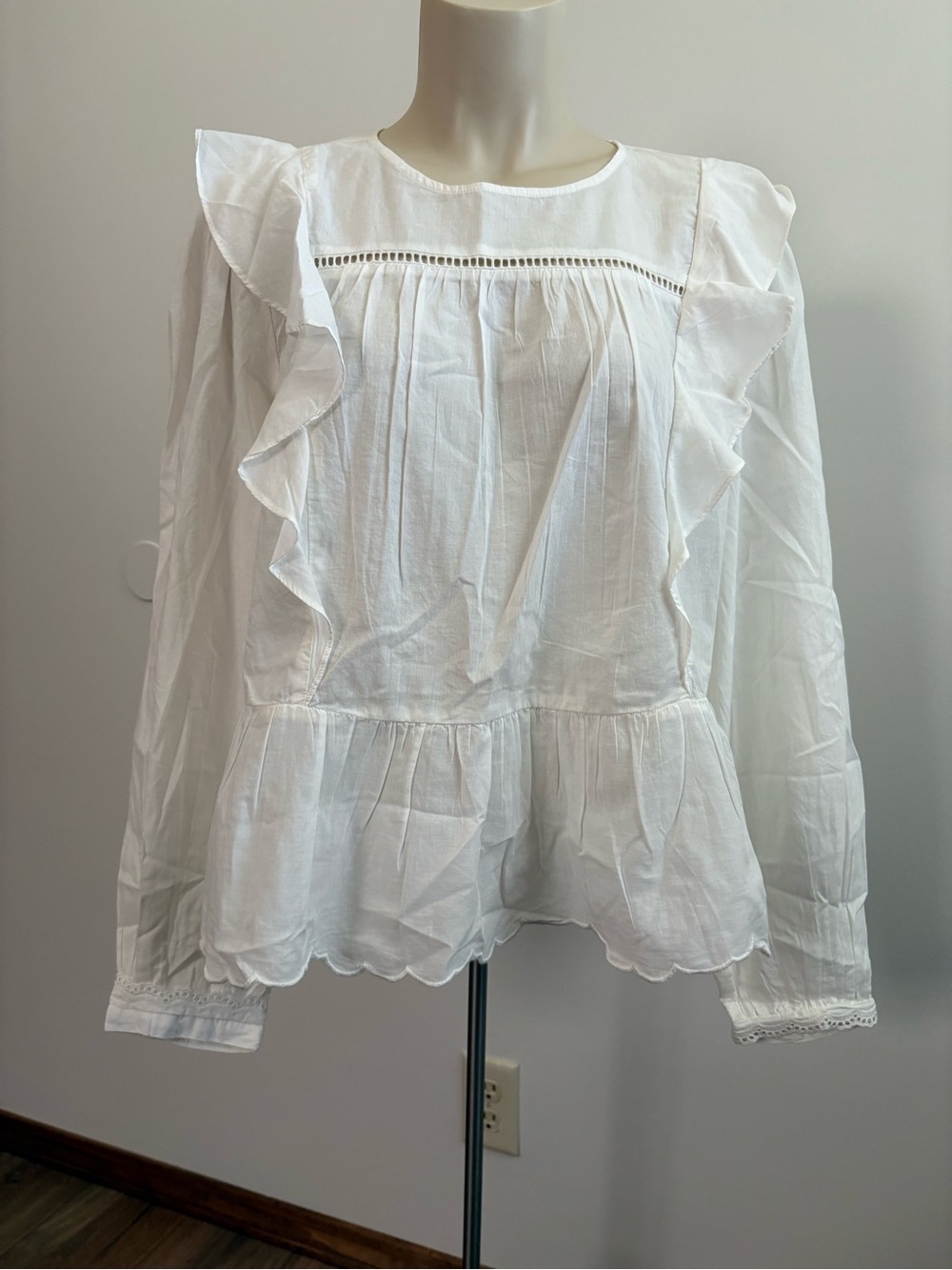 NWT Old Navy Ruffle Bib Peplum Top Blouse Sea Salt White Boho Scallop Hem XL